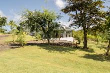 Location-vacances-sainte-anne-martinique-jardin