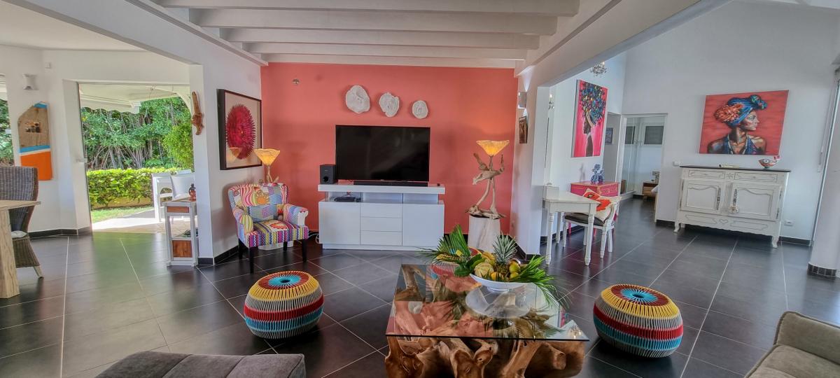 Location villa 5 chambres 10 personnes avec piscine à 100m de la plage à Saint François en Guadeloupe